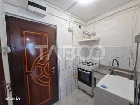 Garsoniera de inchiriat 22mp mobilata si utilata zona Lazaret Sibiu - Photo 3