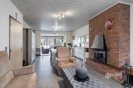 Instapklare laagbouwvilla (178 m²) met 4 slaapkamers, garage en tuin (335 m²) in Edegem. - Photo 4