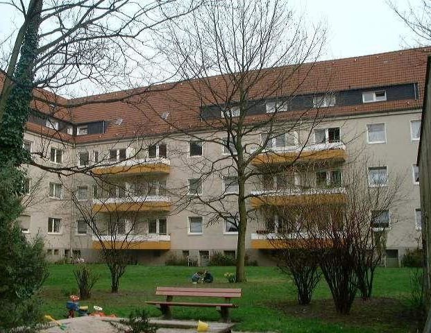 Neue Wohnung, neues Glück! Individuelle 2-Zi.-Wohnung im Erdgeschoss mit Balkon - Foto 1