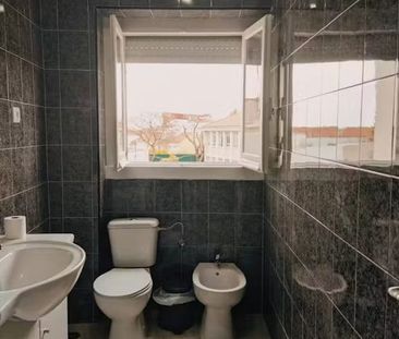 Praça Movimento das Forças Armadas, Almada, Setúbal Municipality 28... - Photo 6