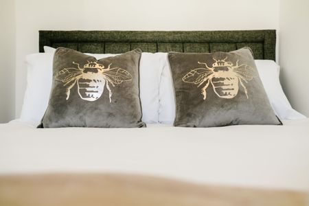 Studio Apartment – Medium Let - Photo 3