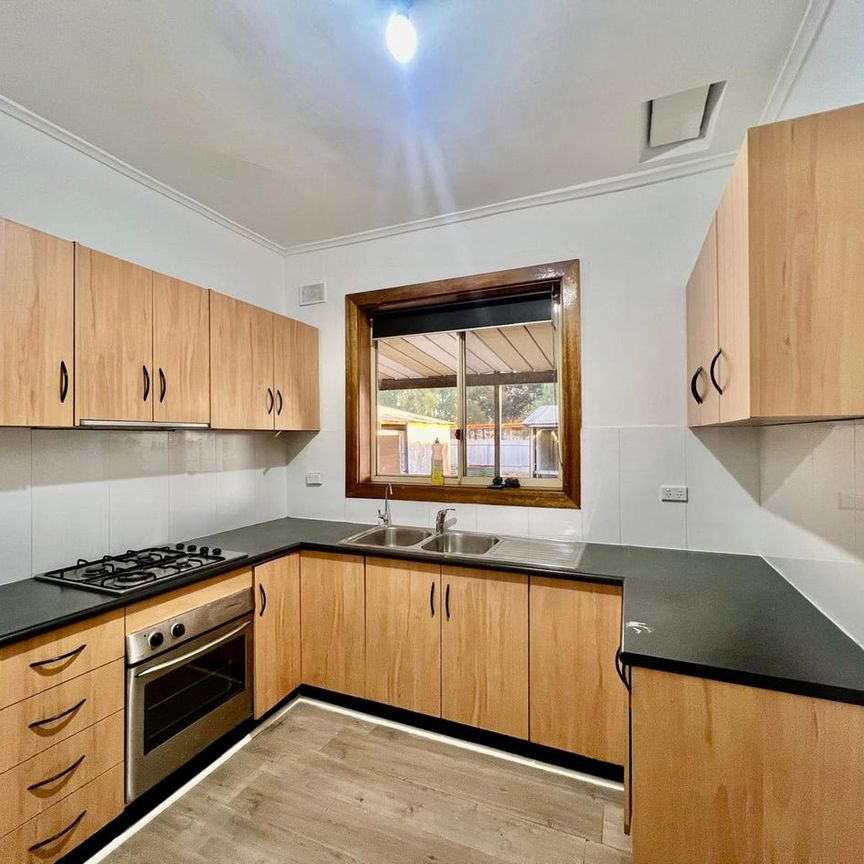 Spacious 3-Bedroom Family Home in Davoren Park - Photo 1