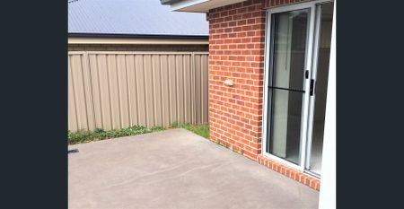 Thurgoona 3 Bedrooms and 2 bathrooms - Photo 5