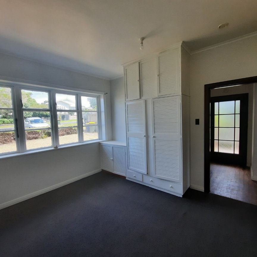 Cosy Brick N Tile Unit - Photo 1