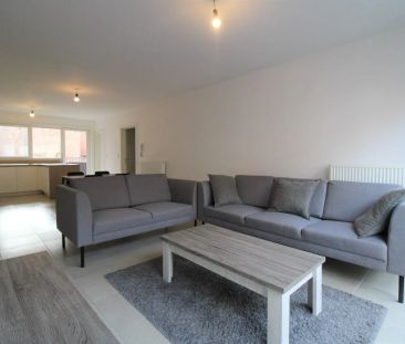 Appartement met twee slaapkamers en autostaanplaats in centrum Roes... - Photo 3