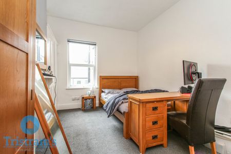 6 bed Mid Terraced House for Rent - Photo 5