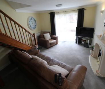 2 bedroom semi-detached house to rent - Photo 6