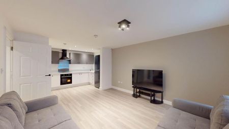 5 bedroom flat to rent - Photo 4