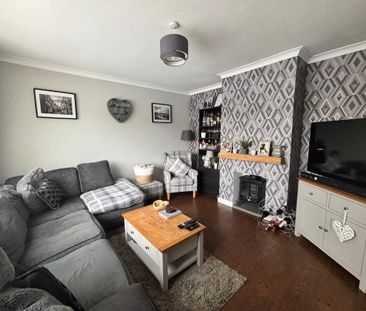 42 Oakwood Road, Carrickfergus, BT38 8ET - Photo 2