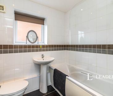 3 bedroom house to rent Waterside Park, Lowestoft, NR32 - Photo 5