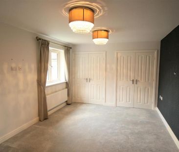 4 bedroom detached house to rent - Photo 6