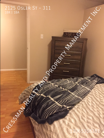 Furnished Studio Apartment Near Downtown - Photo 5