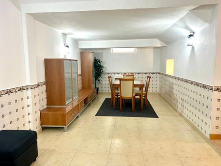 Confortável moradia de arquitetura tradicional, com piscina privativa - Photo 3