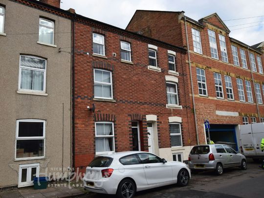 Talbot Road, Northampton, NN1 - Photo 1