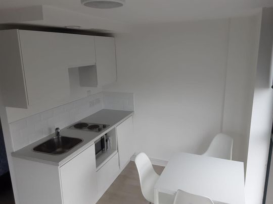 1 Bedroom Apartment To Rent - Photo 1