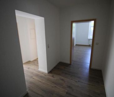 große 2 Zimmer Wohnung mit großes Bad und EBK in Oelsnitz/ Vogtl. - Foto 1
