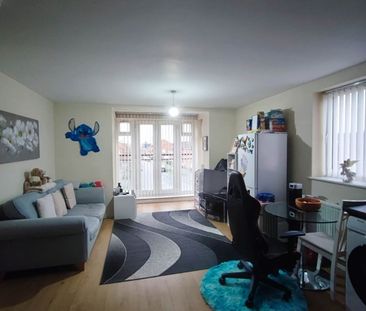 2 Bed Flat, Anglian Way, CV3 - Photo 1