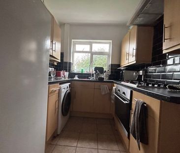 Harrington Drive, Nottingham - Photo 3