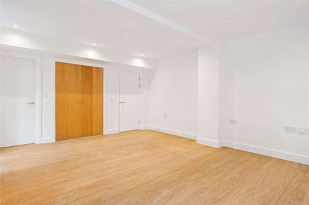 A good studio apartment with private terrace close to Angel Station - Photo 3