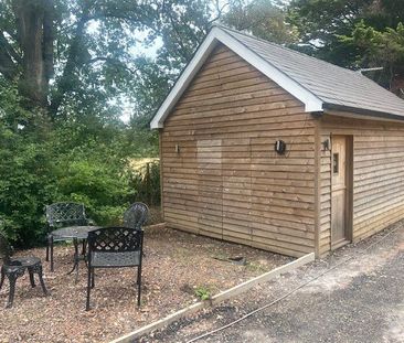 Effingham Common, Effingham, Leatherhead, Surrey, KT24 - Photo 3