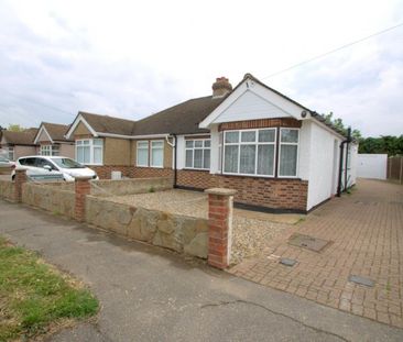 Burleigh Gardens, Ashford, Middlesex,TW15 - Photo 6