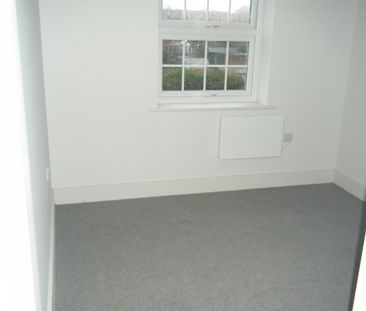 Victoria Court, 130 Farndon Road, Newark, Nottinghamshire, NG24 - Photo 2