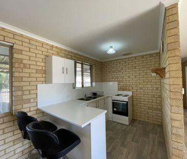 72 McAleer Drive, Mahomets Flats, WA 6530 - Photo 4