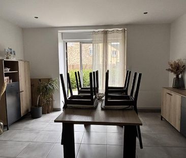 Dans le bourg, Maison neuve offrant 73 m² habitables. Rez-de-chauss... - Photo 6