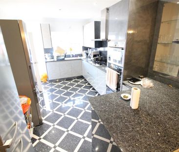 Lady Margaret Road, Southall - Photo 2