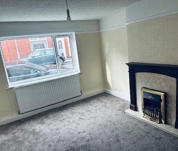 2 bedroom ground floor flat to rent - Photo 3
