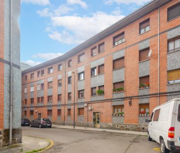 Piso de alquiler en Calle Santa Barbara, 26, Aller - Photo 3