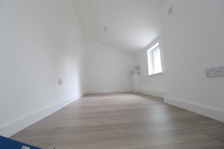Irvine Place, Aberdeen, AB10 6HB - Photo 5