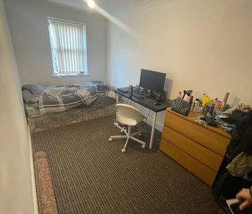 Room in a Shared House, Denison Road, M14 - Photo 1