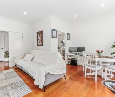 Renovated Home in Prime Malvern East Location - Photo 5