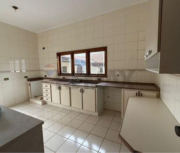 Casa ampla com 3 dormitórios e edícula. - Photo 2