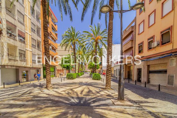 Piso de alquiler en Carrer de Dalt de la Mar, Natzaret - Photo 1