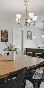 Chambly – Grand 5½ rénové | 3 chambres, clim, 2 stationnements + rangement privé, dispo maintenant - Photo 3