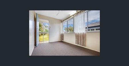 CITY OR BEACH, YOU'VE GOT IT ALL! Perfect for a family! - Photo 2