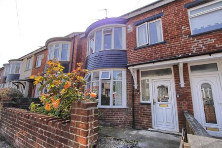 3 bedroom terraced house to rent - Photo 3