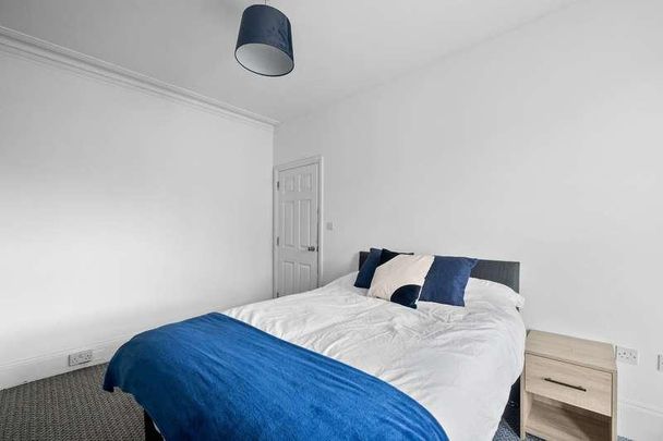 Fellowes Place, Stoke, Plymouth, PL1 - Photo 1