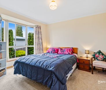 Spacious Unit - Photo 5