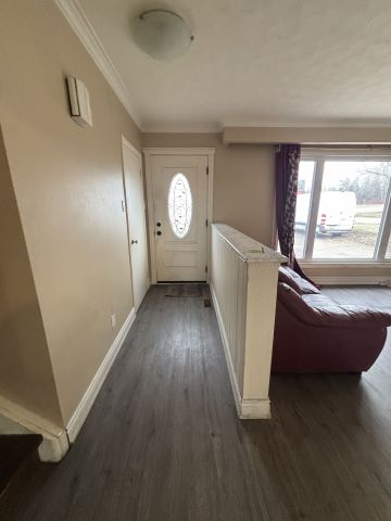 For Lease - 3157 Steeles Avenue, Milton, Ontario - Photo 2