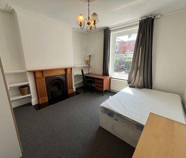 Avenue Road, SO14 - Photo 2