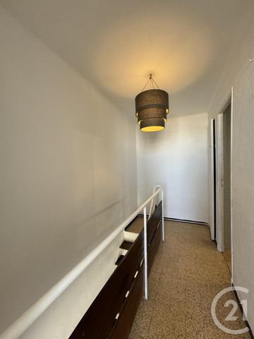 Location Appartement 2 pièces 43m² MARSEILLE 4ème - Photo 2