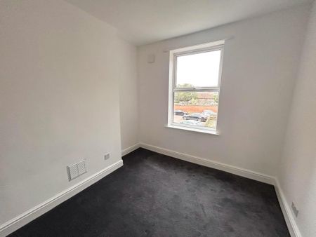 2 bedroom maisonette to rent - Photo 3