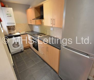 1 Bedroom Shared House for rent in Hartley Grove - Photo 2