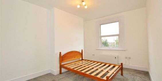 London Road, Isleworth - Photo 3