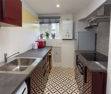 2 Bed Flat, East Street, SE17 - Photo 5