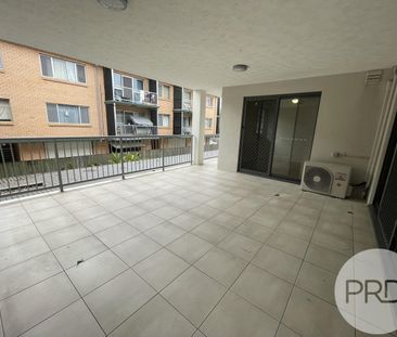 Ultra Fresh 2 Bedroom + Ensuite + Massive Covered Deck - Photo 6