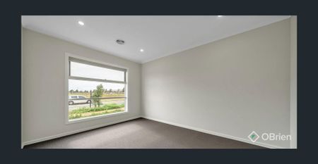 Welcome to this stunning 4-bedroom, 2-bathroom home perfectly designed for modern family living. - Photo 4